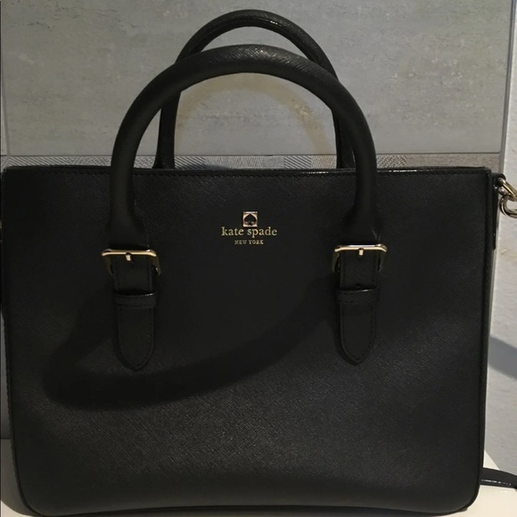 kate spade Handbags - Kate Spade Tote ♠️
